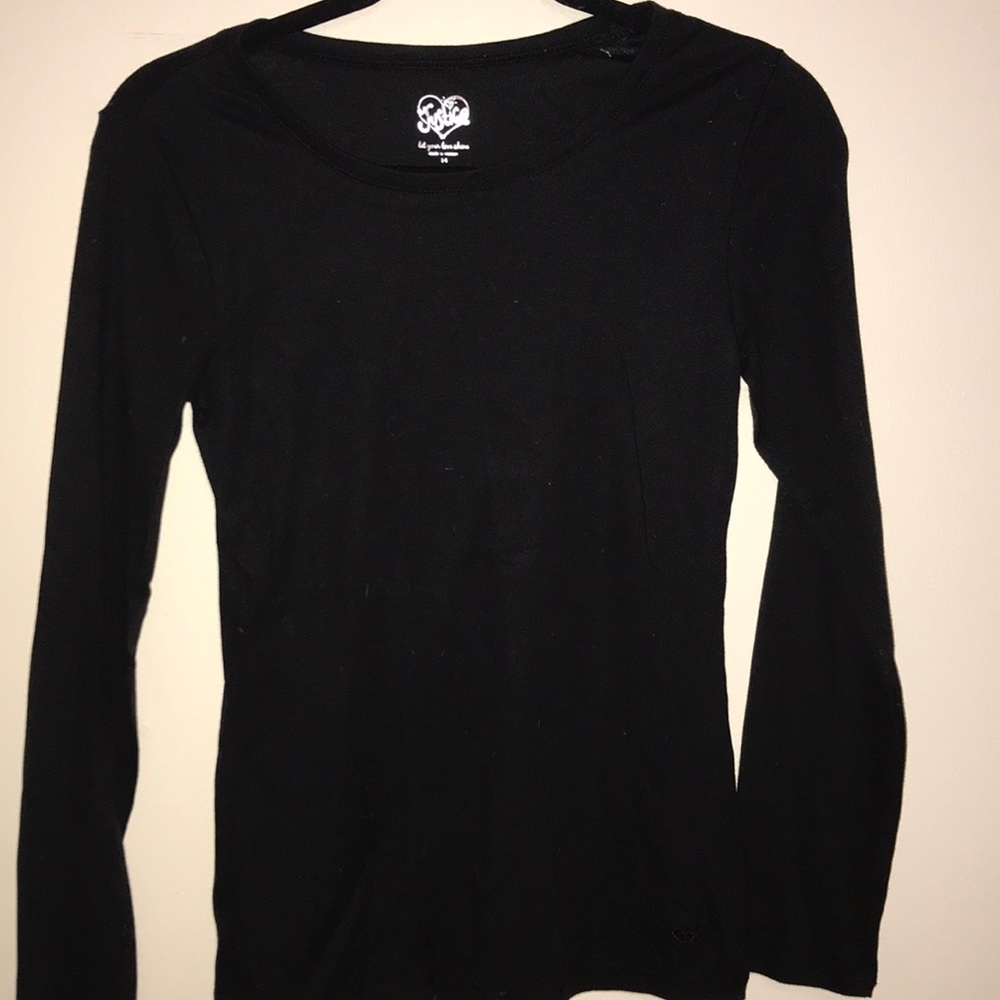 Black long sleeve shirt